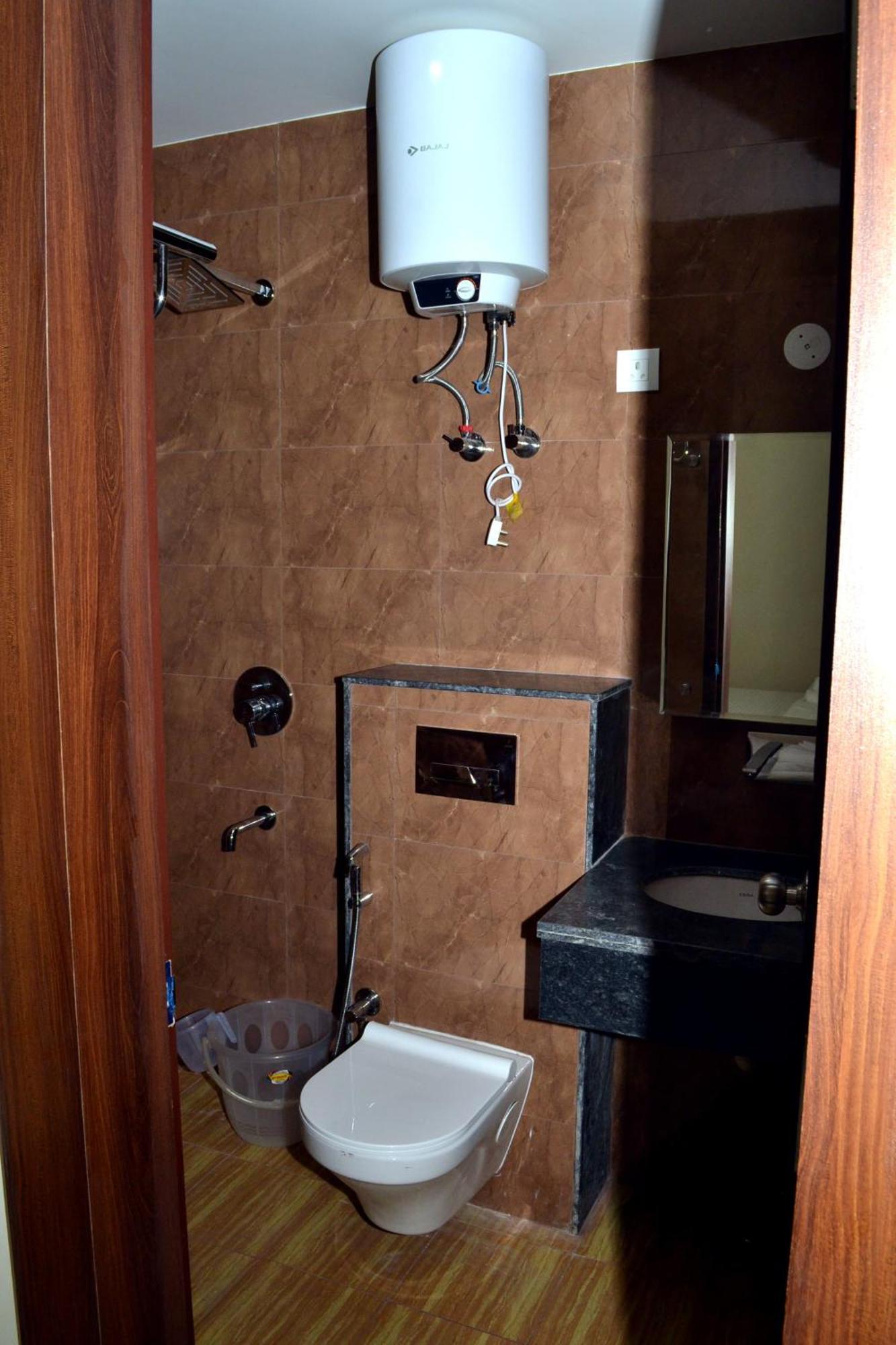 Hotel Shiva International Near By Igi Airport New Delhi Buitenkant foto