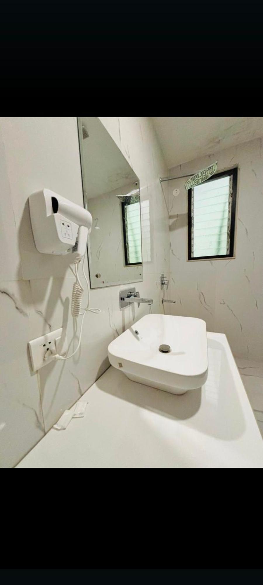 Hotel Shiva International Near By Igi Airport New Delhi Buitenkant foto