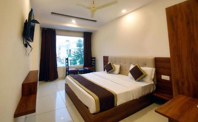 Hotel Shiva International Near By Igi Airport New Delhi Buitenkant foto
