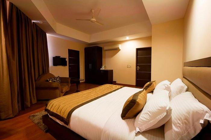 Hotel Shiva International Near By Igi Airport New Delhi Buitenkant foto