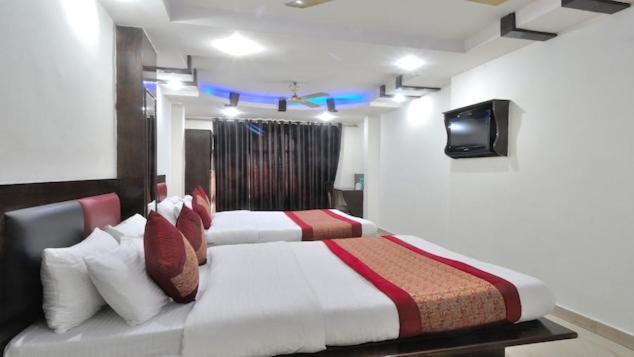 Hotel Shiva International Near By Igi Airport New Delhi Buitenkant foto